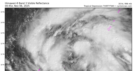 2526 鳳凰 直撲菲律賓 後期路徑須留意