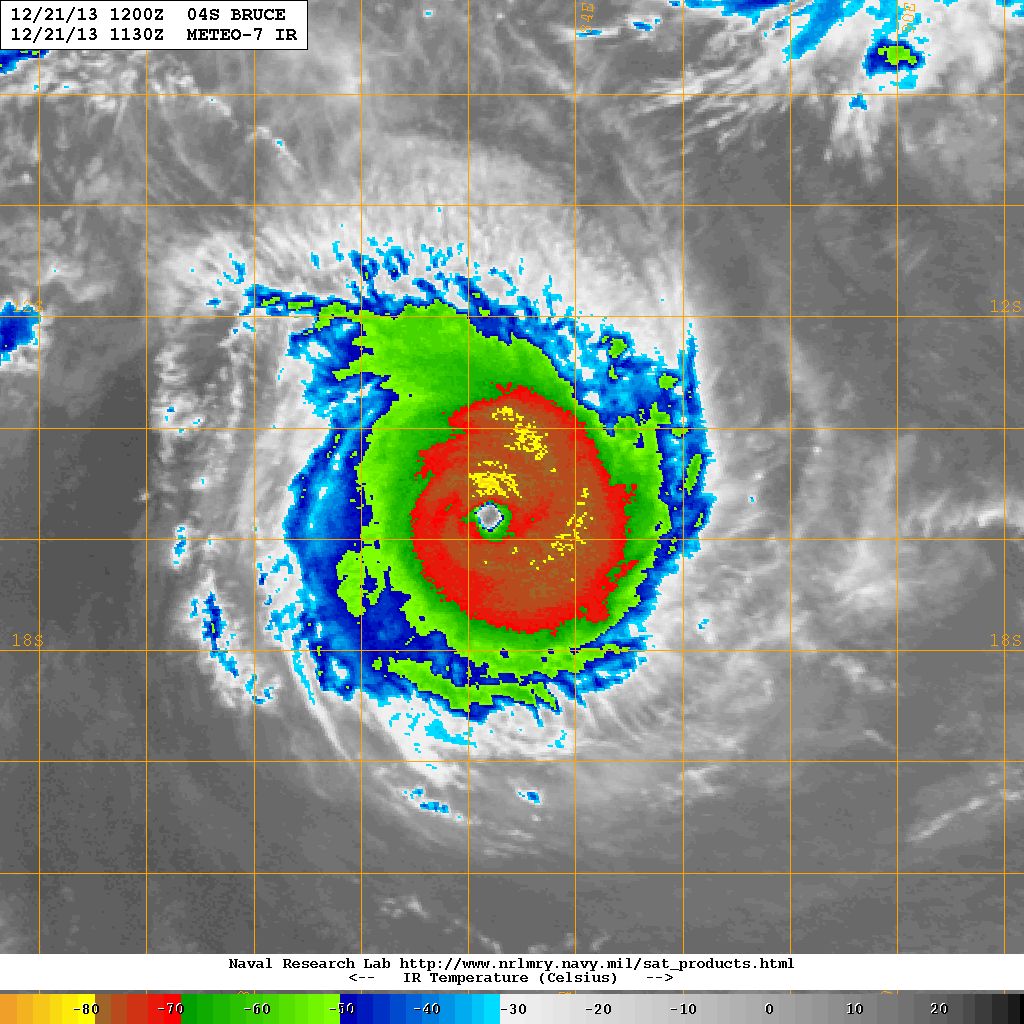 20131221.1130.meteo7.x.ir1km.04SBRUCE.135kts-922mb-155S-828E.100pc.jpg