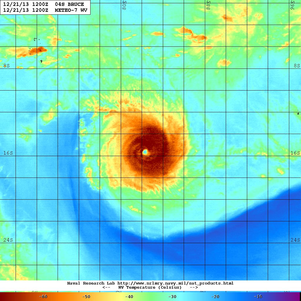 20131221.1200.meteo7.x.wv1km.04SBRUCE.135kts-922mb-155S-828E.100pc.jpg